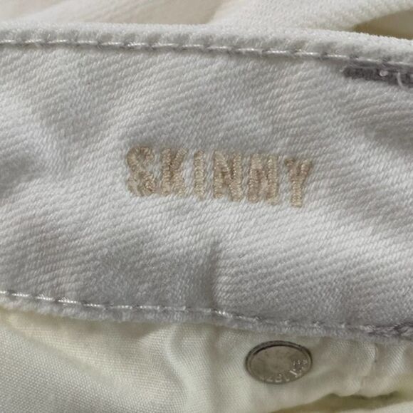 AMERICAN EAGLE Skinny High Rise Stretch Distressed Jeans - Picture 7 of 8